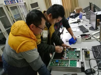 重慶空管分局技術(shù)攻堅(jiān)，故障PAE電臺(tái)成功修復(fù)保通信